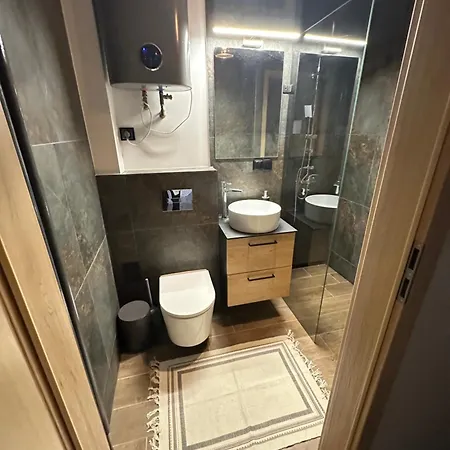 Mocha Mazury Apartment *